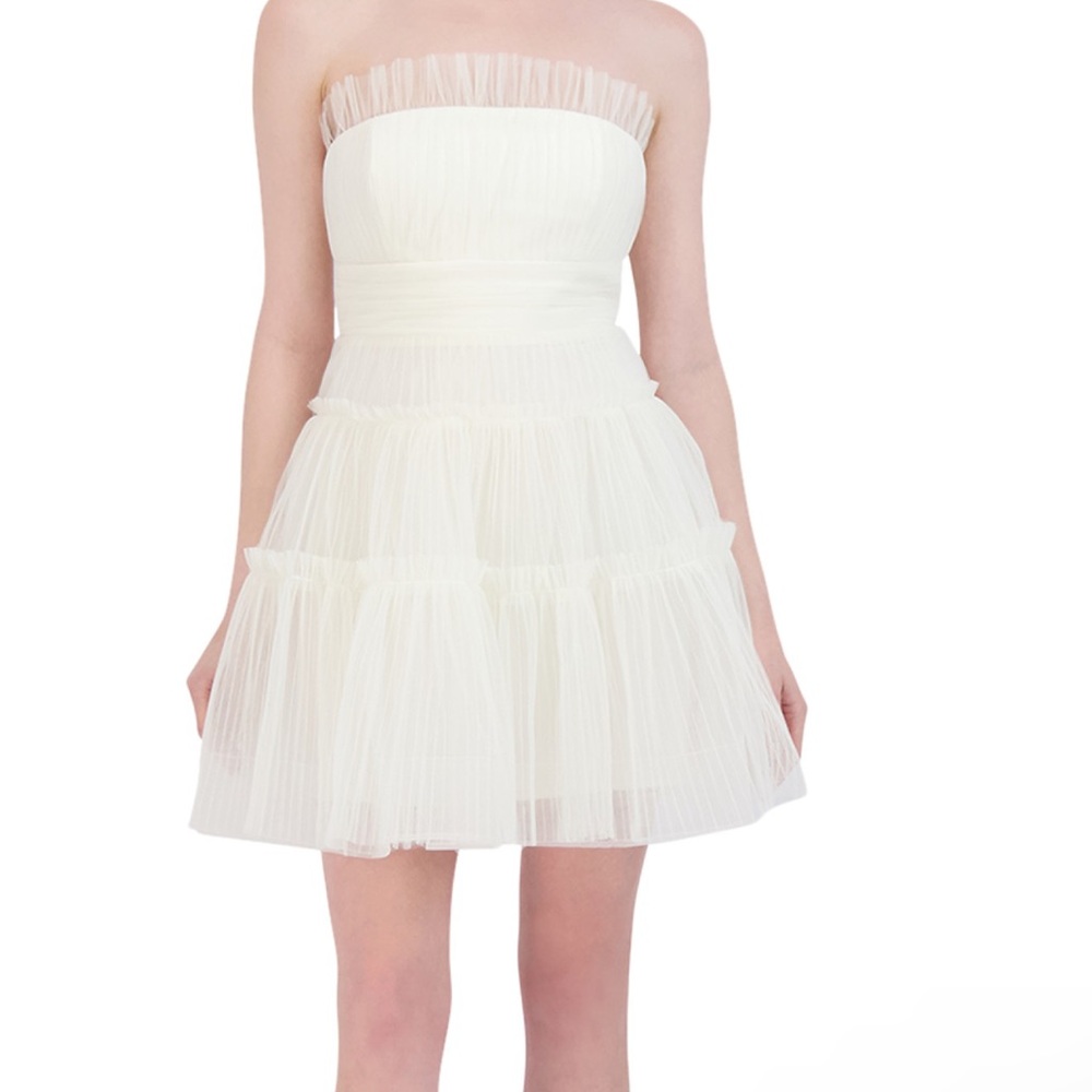Elegant Strapless White Dress